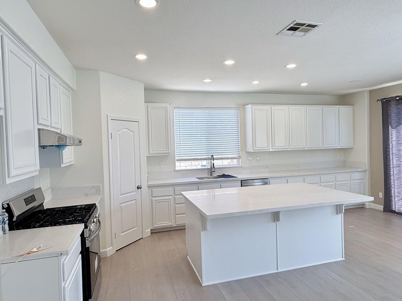 3005 Cat Tail Ct #1 - Photo 7 of 27