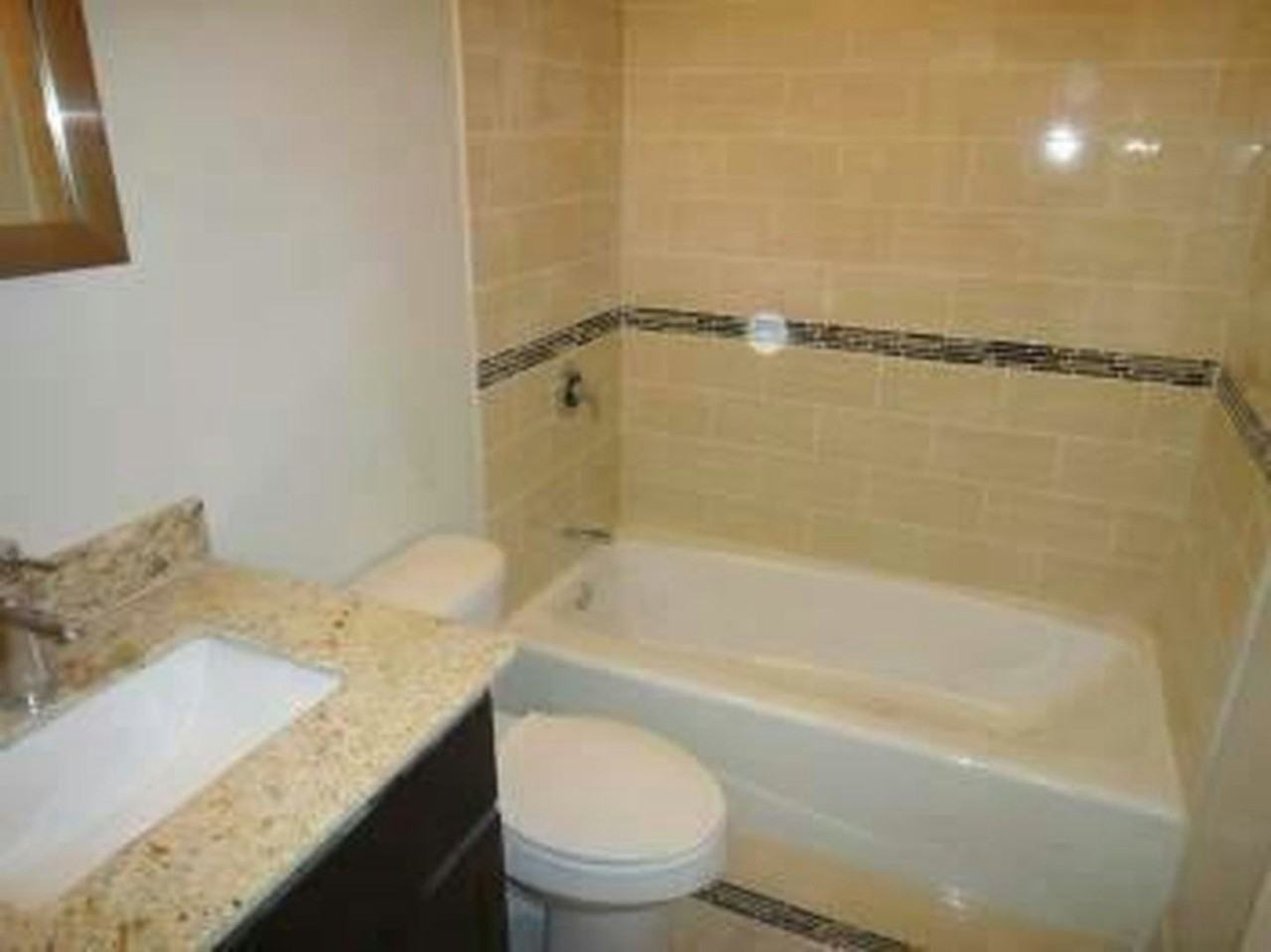 4759 North Maplewood Avenue, Unit 106 - Photo 3 of 13