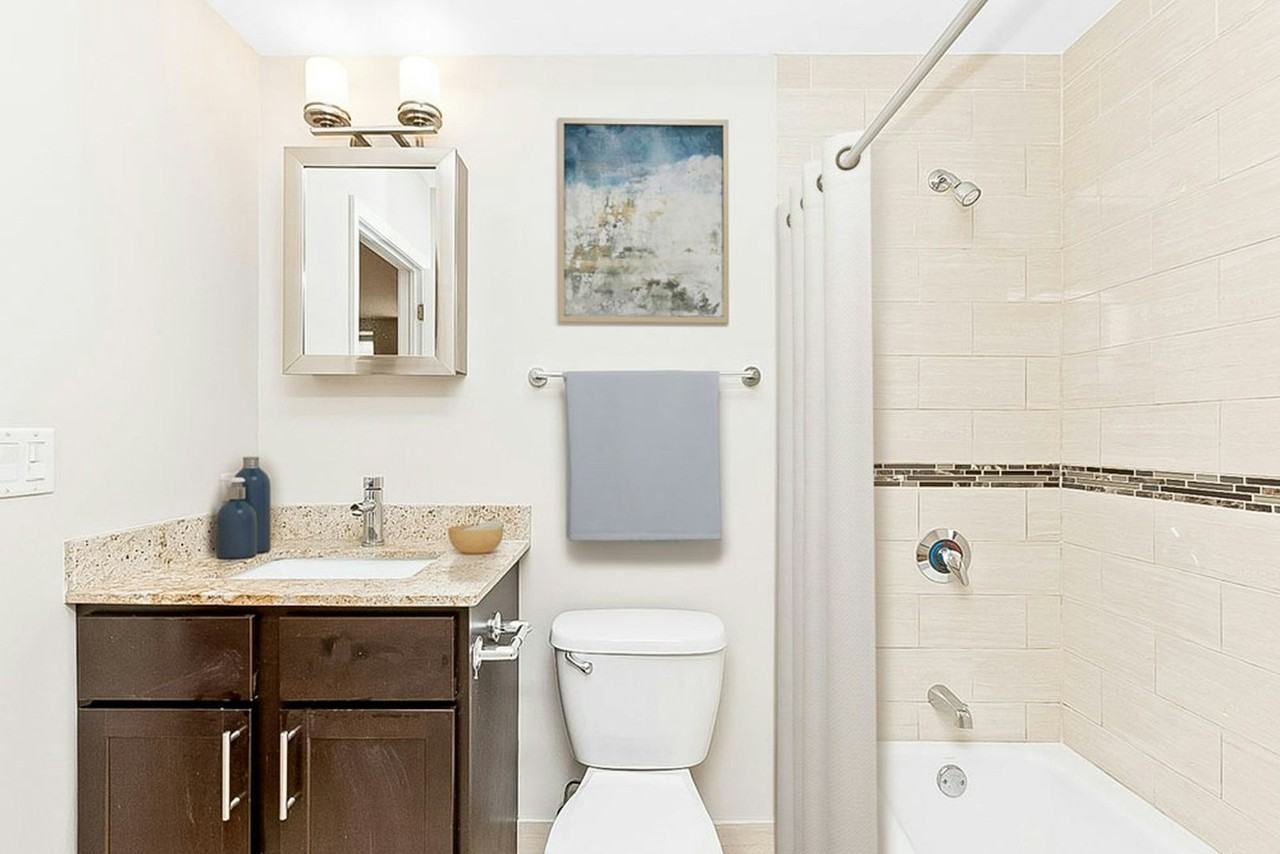 4759 North Maplewood Avenue, Unit 106 - Photo 5 of 13