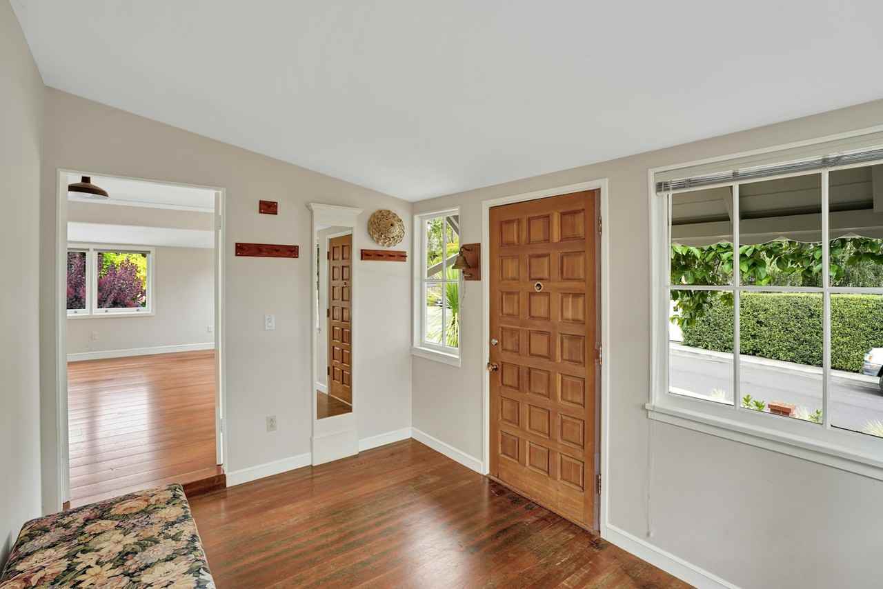 137 La Goma St - Photo 5 of 42