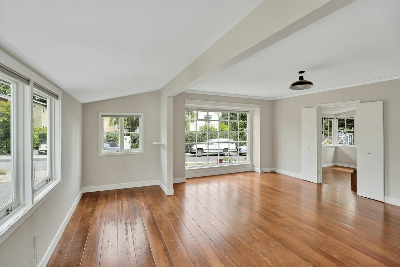 137 La Goma St - Photo 7 of 42