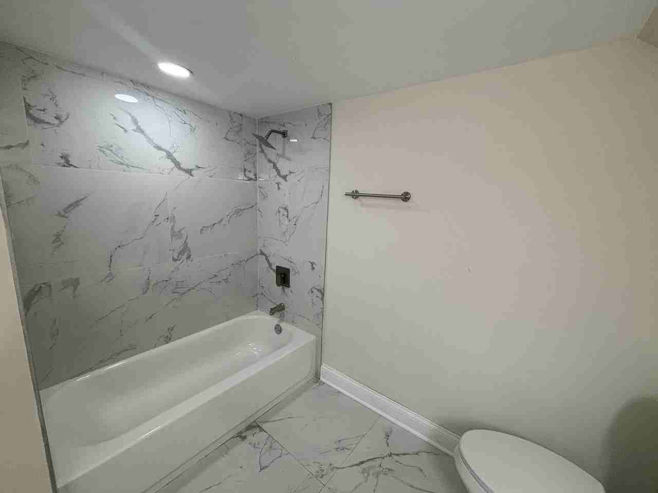 582 Hamlin St #1 - Photo 7 of 11