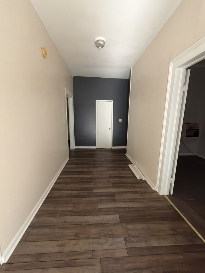 558 Burney St #1 - Photo 3 of 18