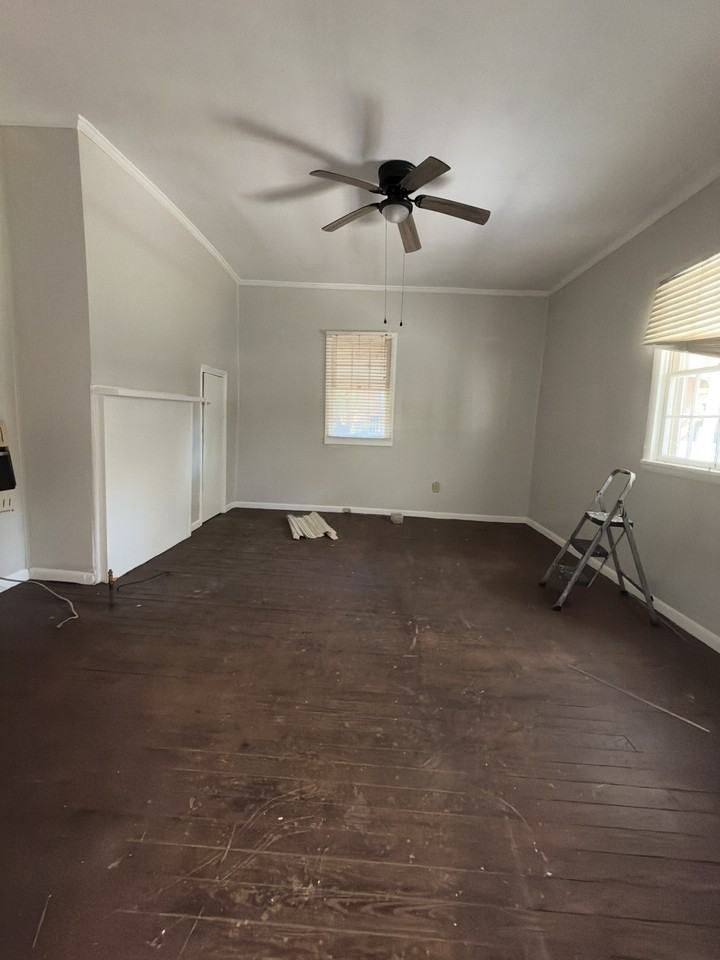 558 Burney St #1 - Photo 6 of 18