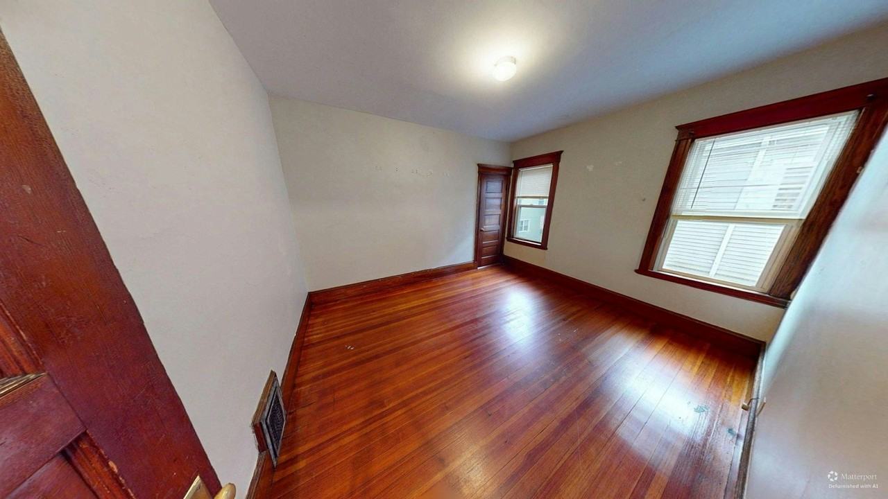 86 Bromfield Road, Unit 1 - Photo 4 of 15