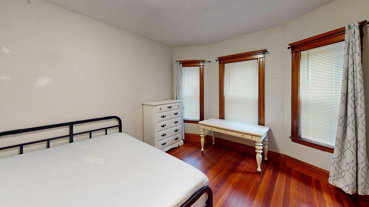 86 Bromfield Road, Unit 1 - Photo 6 of 15