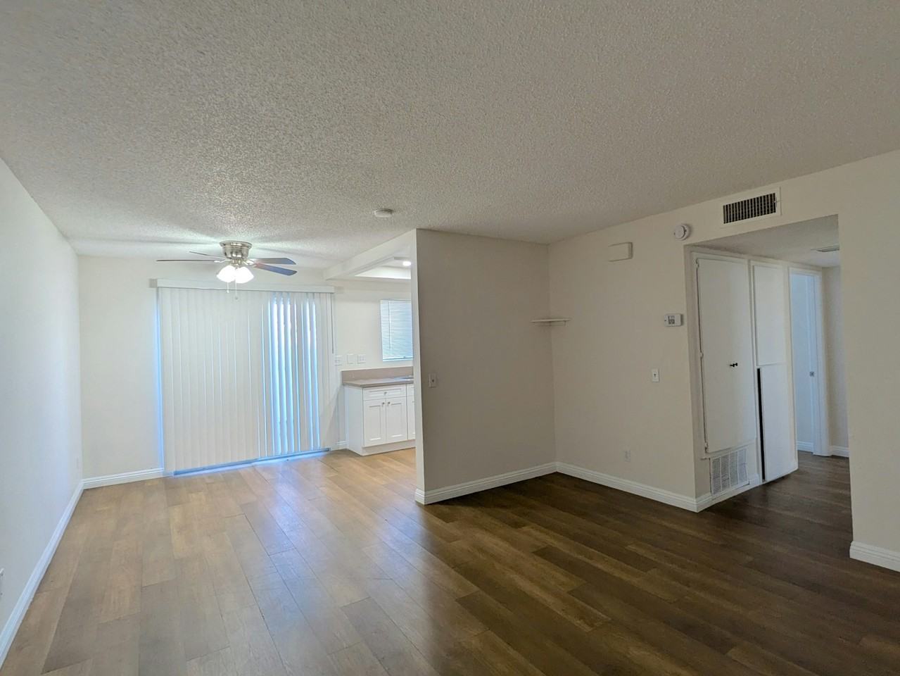 975 West Devonshire Avenue, Unit B - Photo 2 of 10