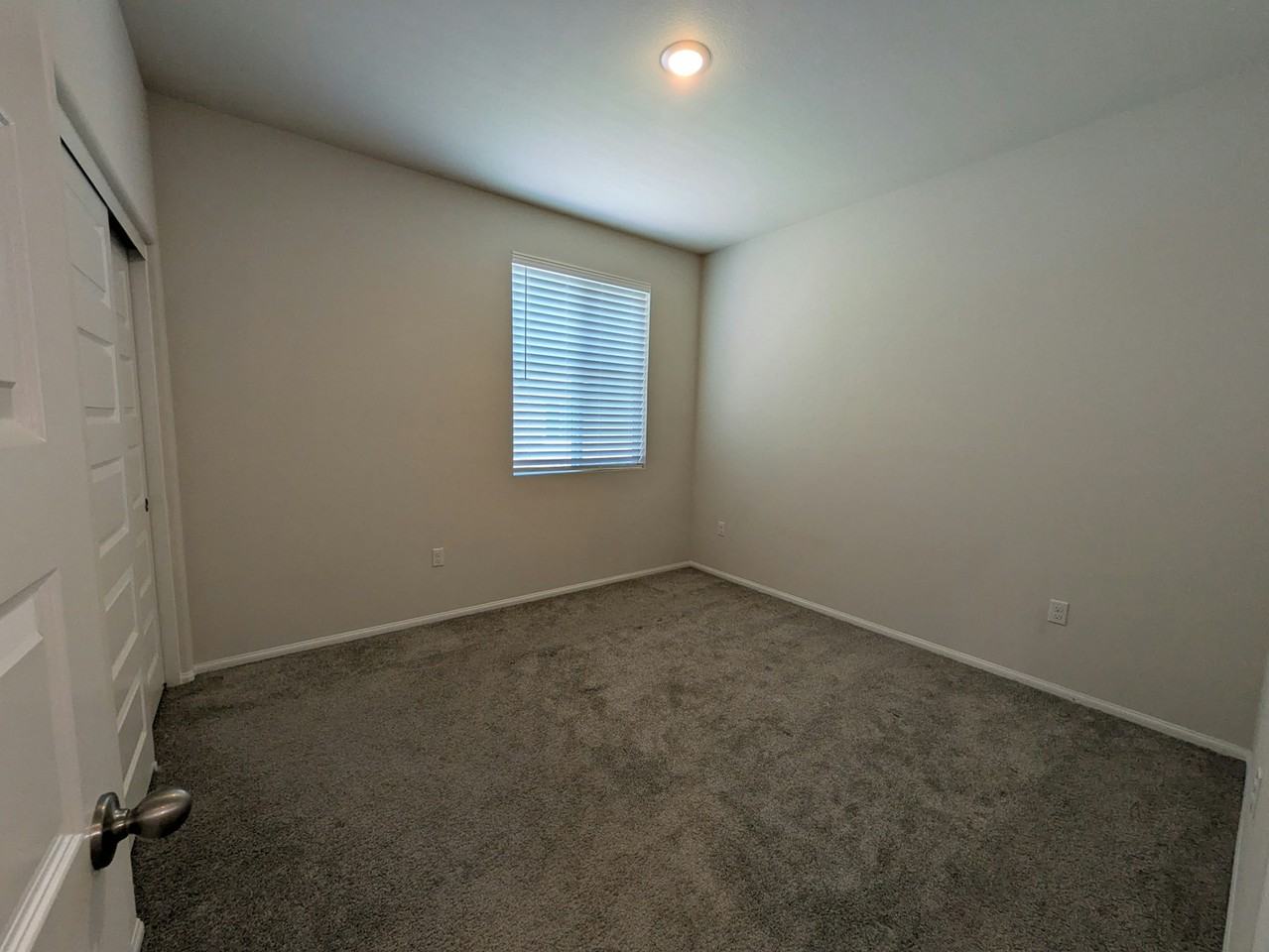 2035 Bergamot Street - Photo 6 of 13