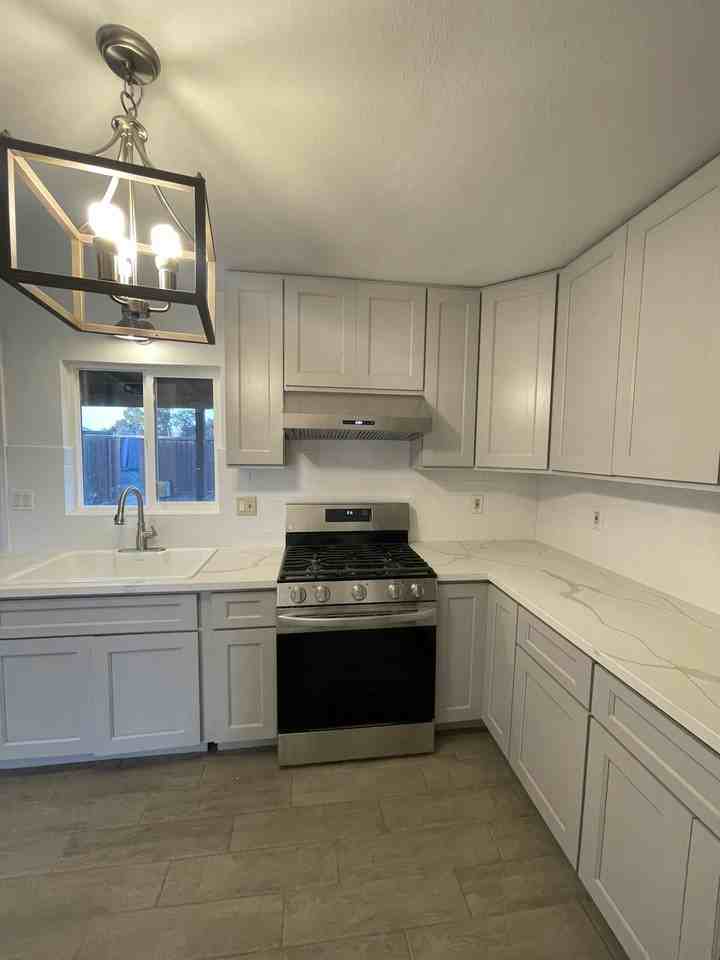 2850 San Juan Hollister Road, Unit 3 - Photo 3 of 5