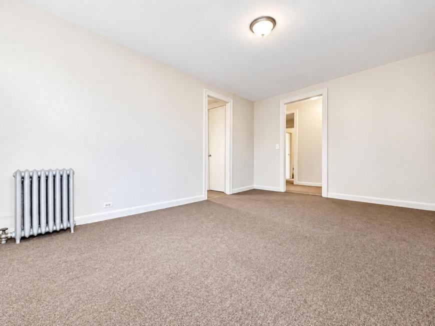 882 Bryant Ave - Photo 2 of 9