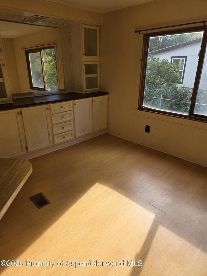 38 Cherry Ct - Photo 3 of 11
