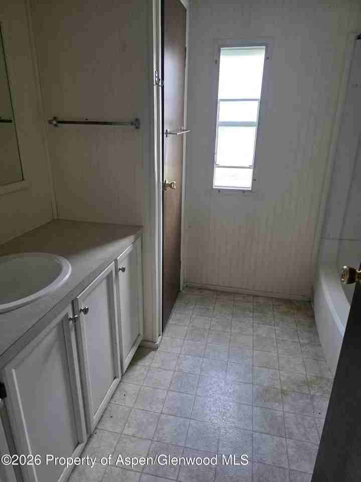 38 Cherry Ct - Photo 7 of 11