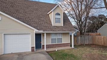 featured image of 304 E Drake St