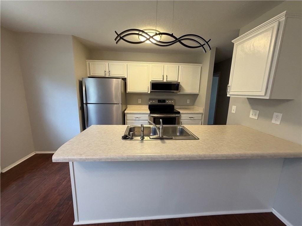266 Christy Ln - Photo 3 of 11