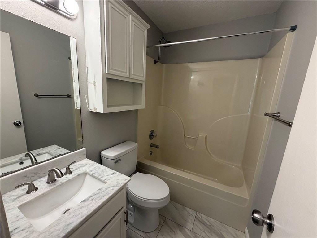 266 Christy Ln - Photo 4 of 11