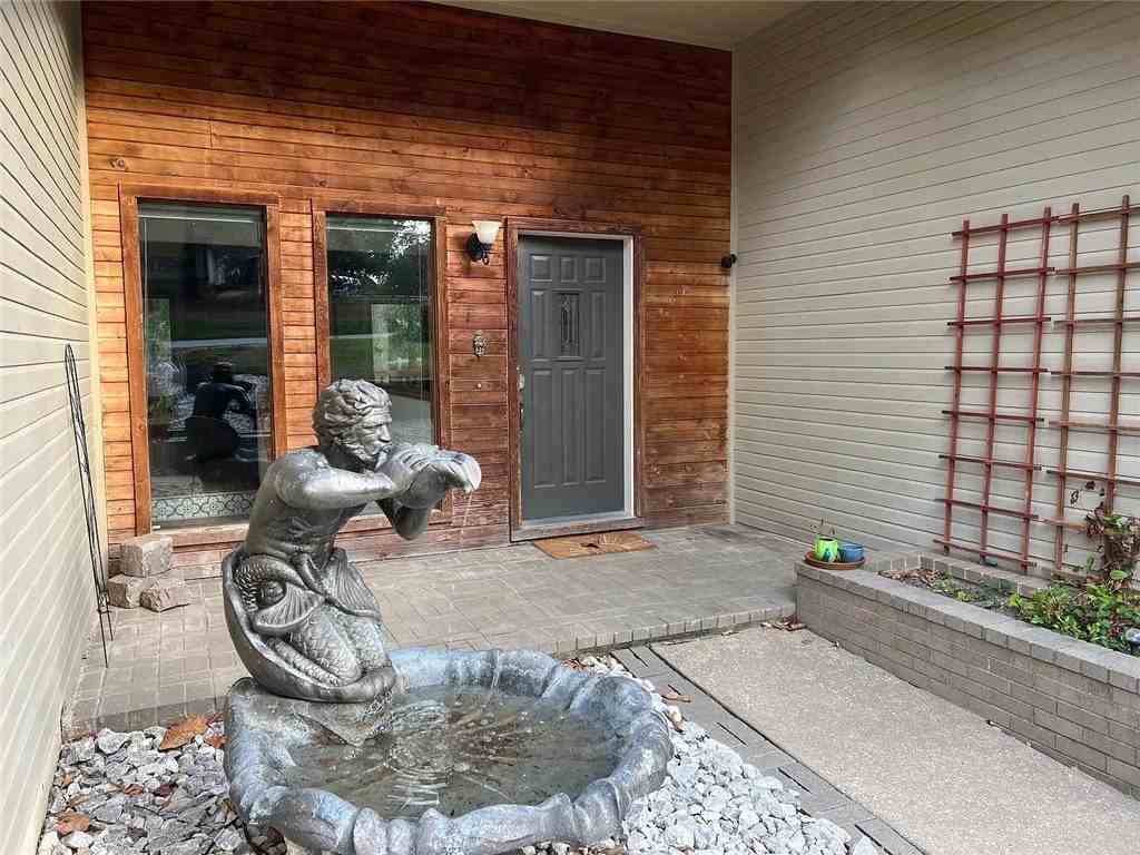28 Melanie Dr - Photo 2 of 33