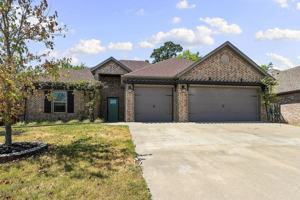 featured image of 3404 Sw Brittany Rd