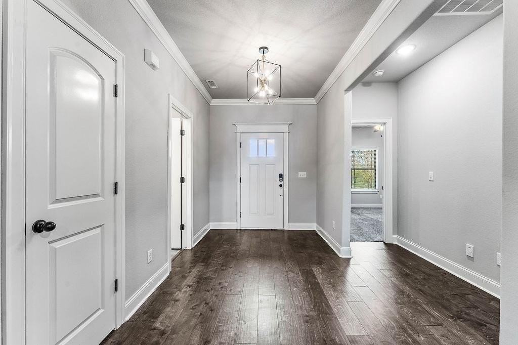 3404 Sw Brittany Rd - Photo 3 of 36