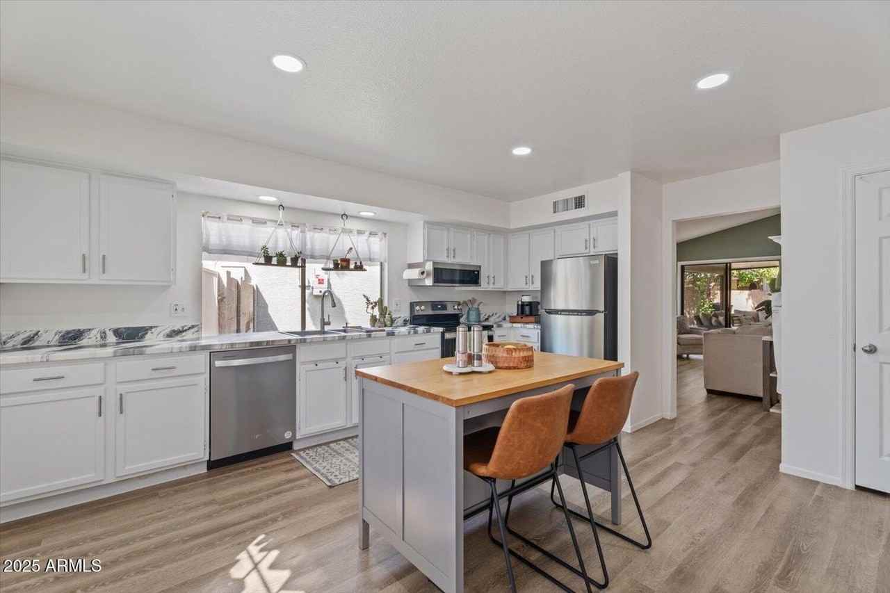 2151 S Catarina - Photo 4 of 28