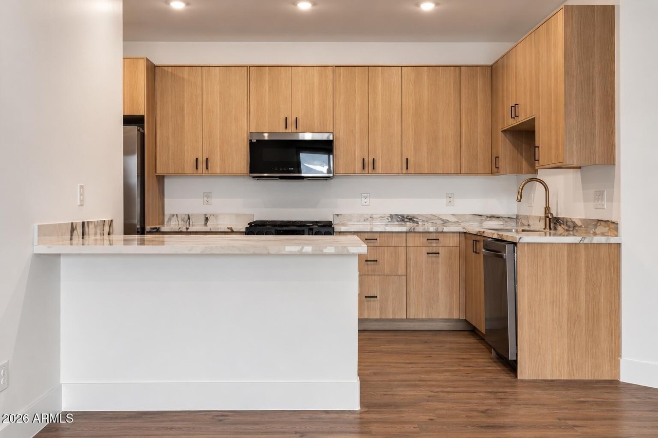 N Galloway Dr #1001 - Photo 6 of 18