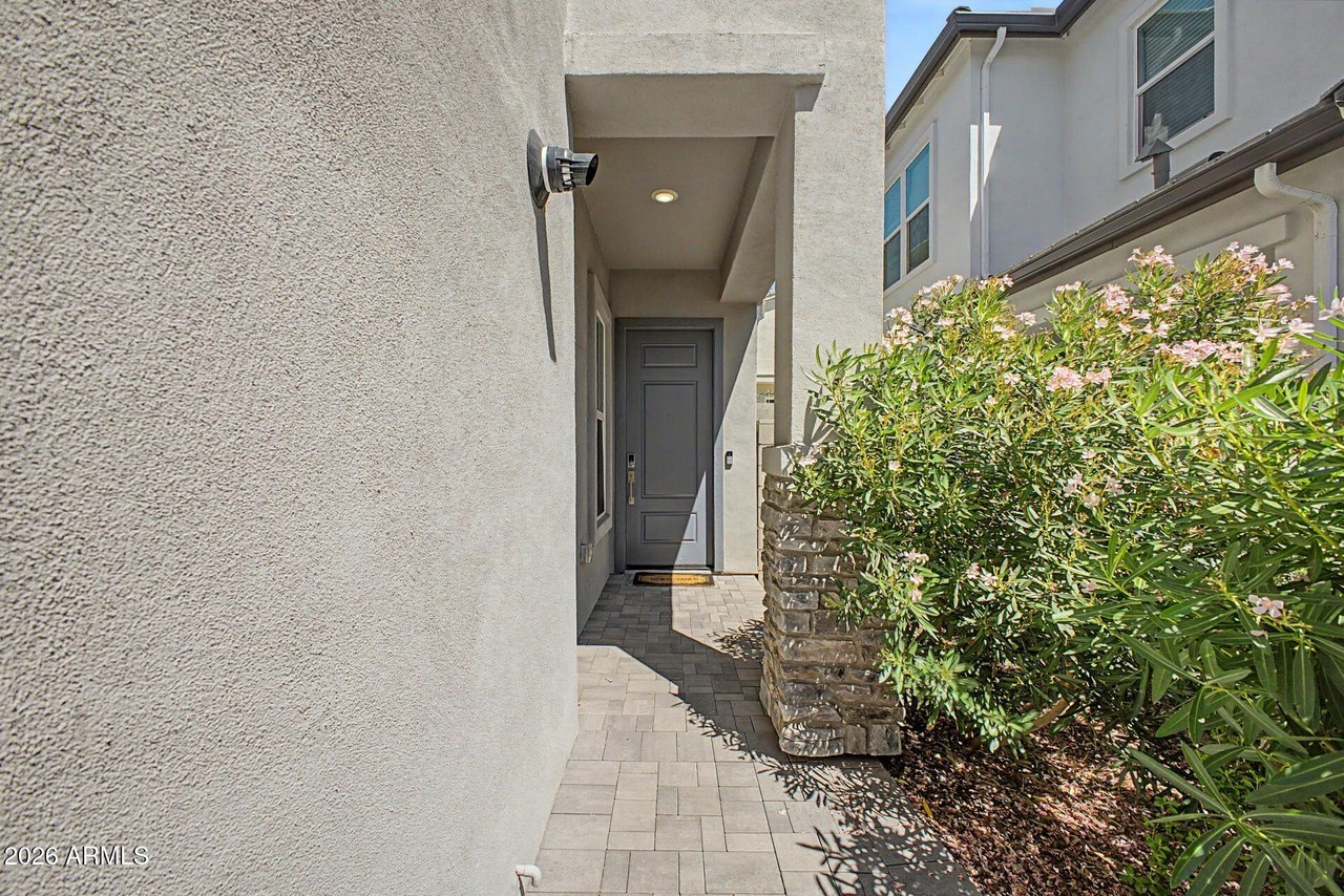 5060 E Gallop Way - Photo 3 of 37