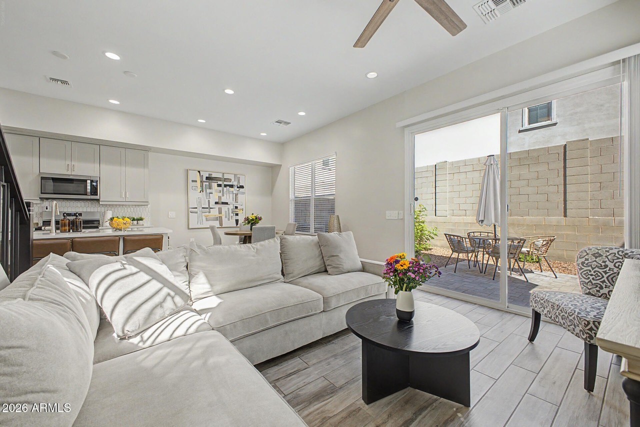 5060 E Gallop Way - Photo 6 of 37