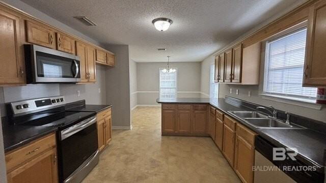 7577 Avery Ln - Photo 3 of 18