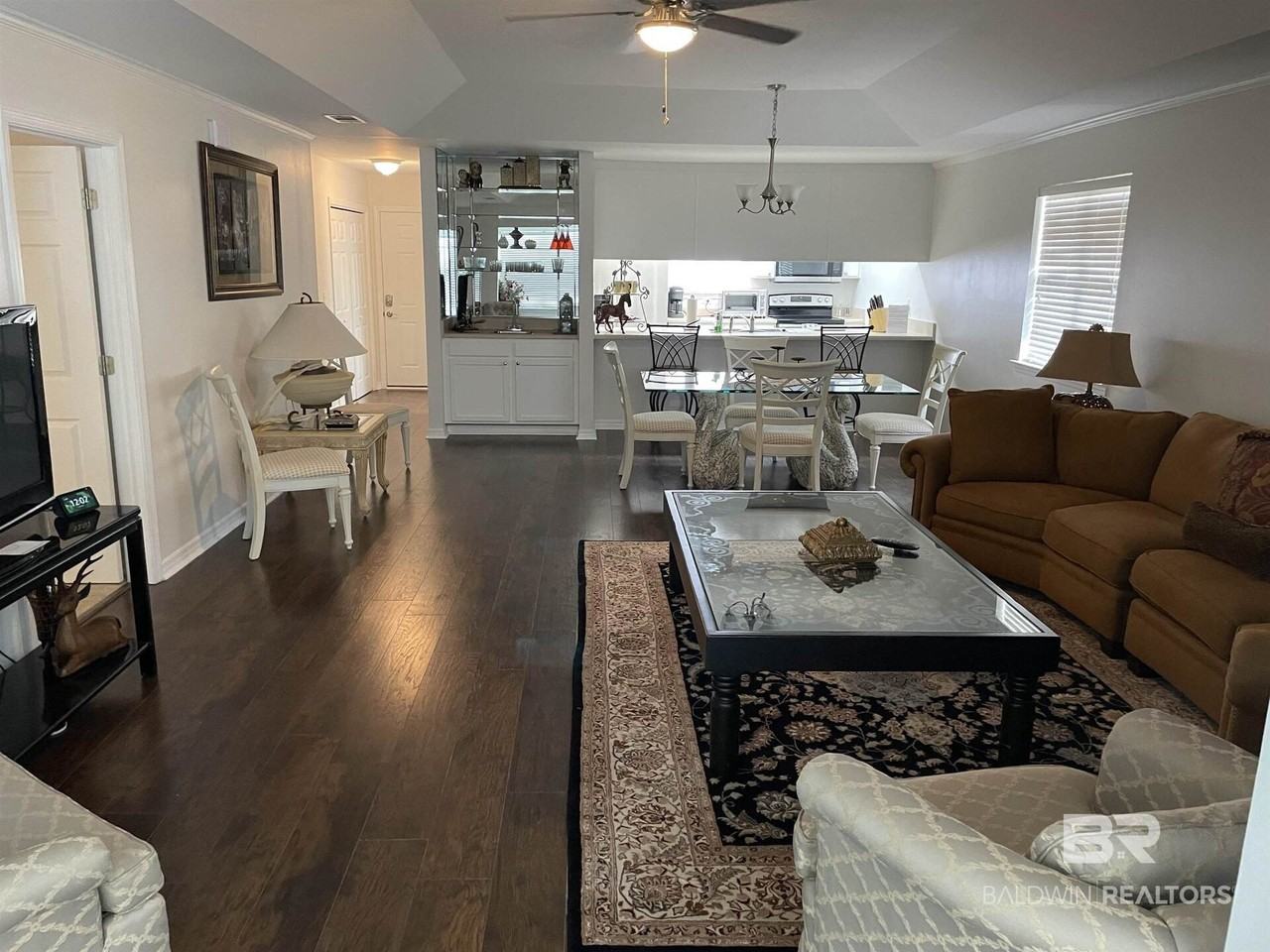 9584 Villas Dr - Photo 4 of 9
