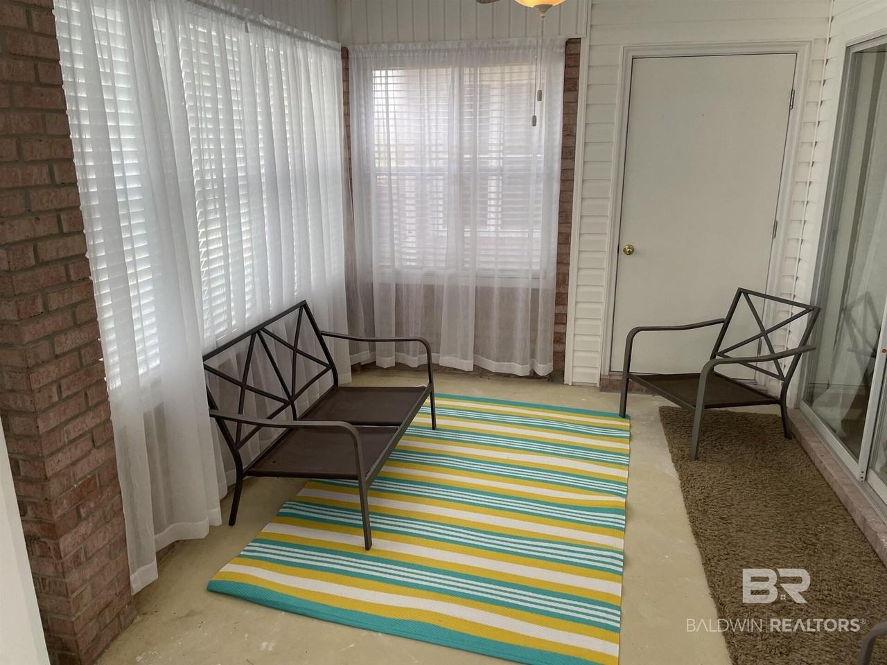 9584 Villas Dr - Photo 6 of 9