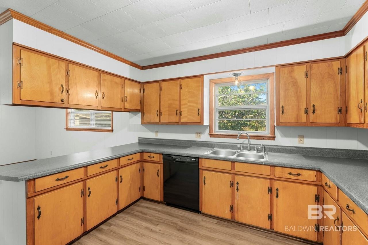 605 N Day Ave - Photo 4 of 21
