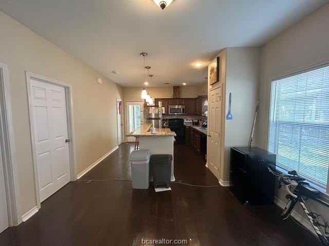 308 Holik St - Photo 5 of 28