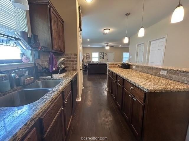 308 Holik St - Photo 7 of 28