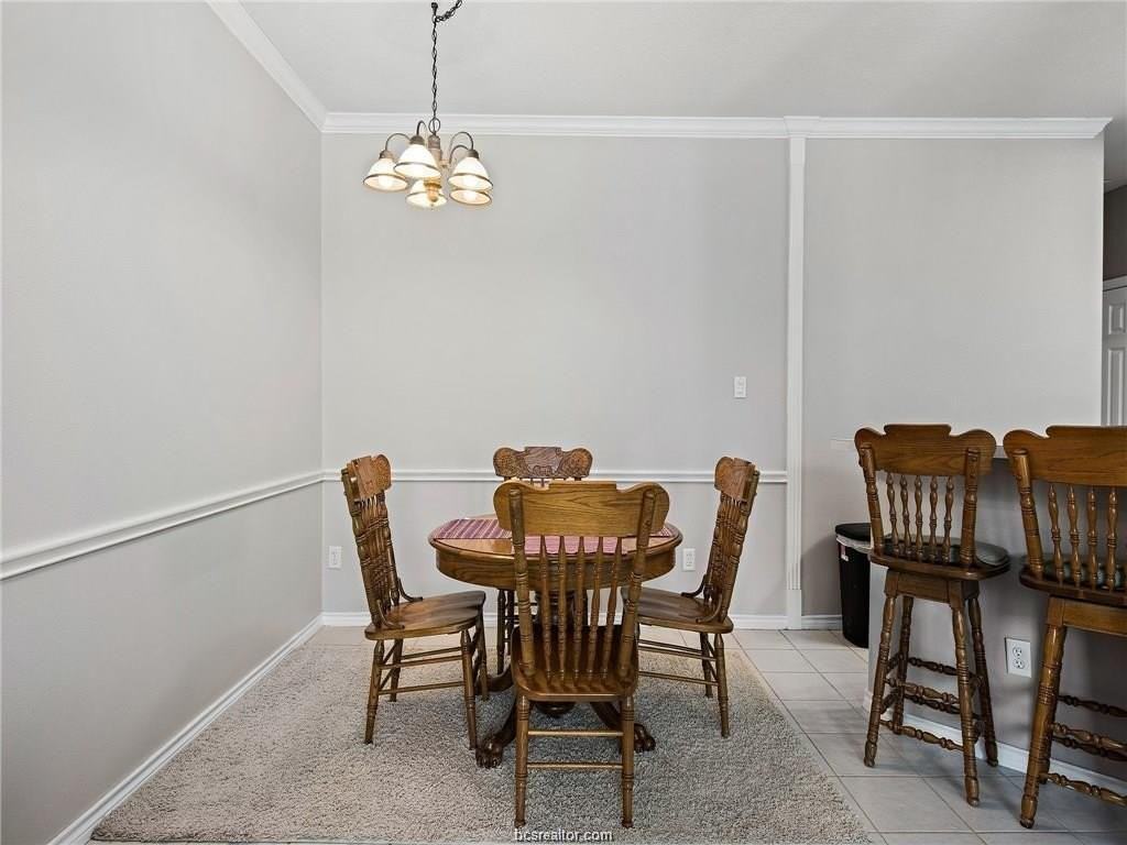 251 Navarro Dr - Photo 5 of 14