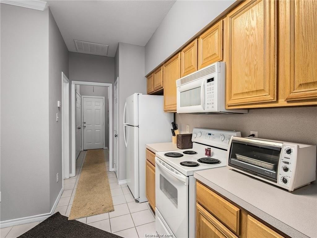 251 Navarro Dr - Photo 6 of 14