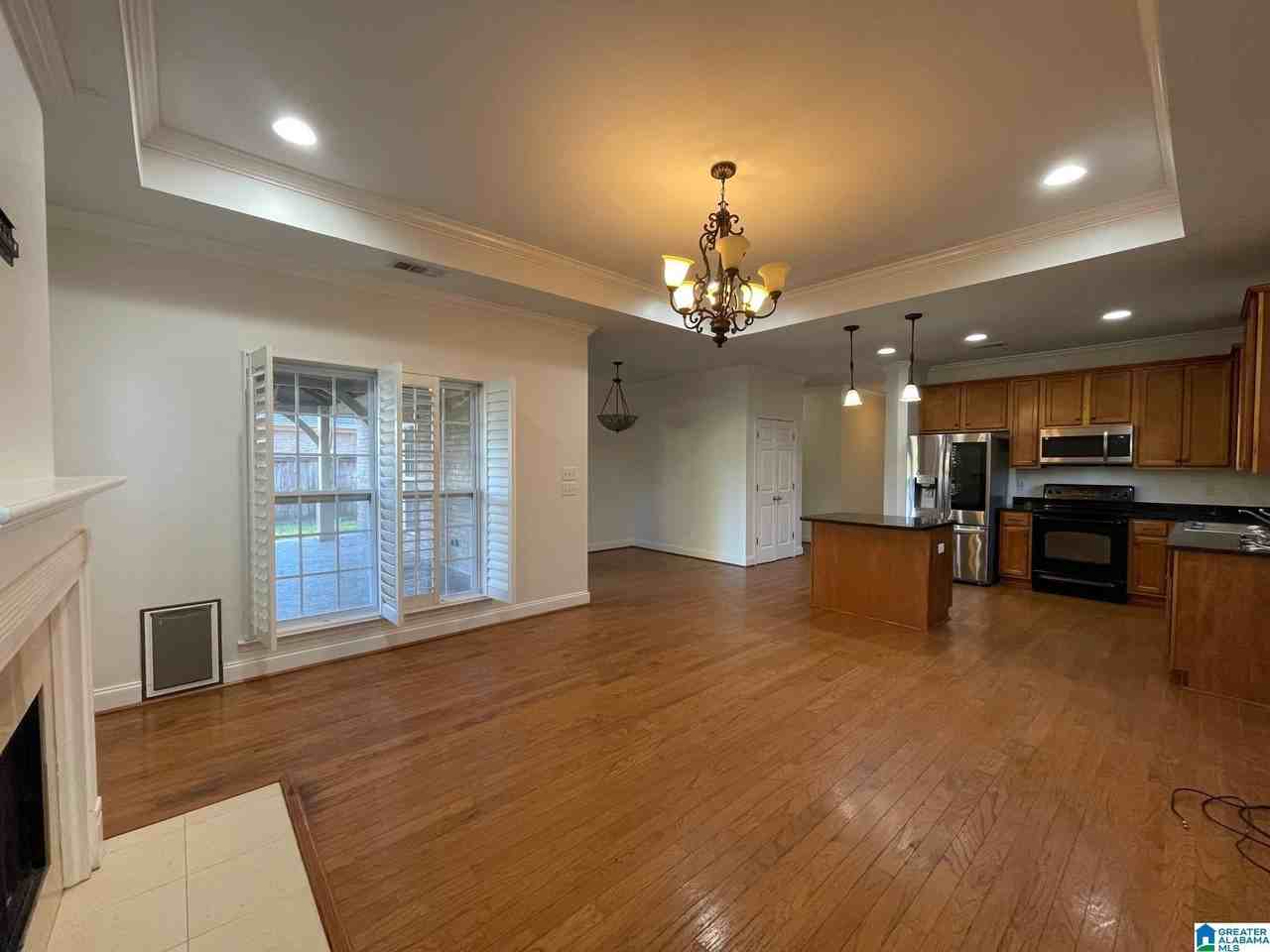 326 Creekside Ln - Photo 4 of 23