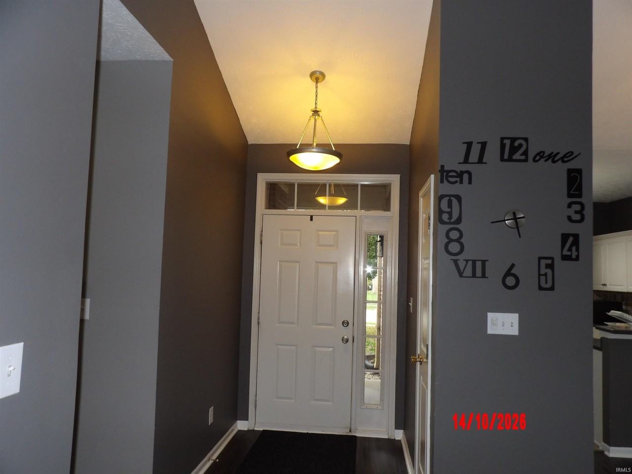 593 Beaverbrook Dr - Photo 2 of 26