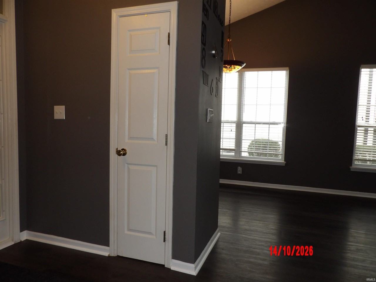 593 Beaverbrook Dr - Photo 4 of 26