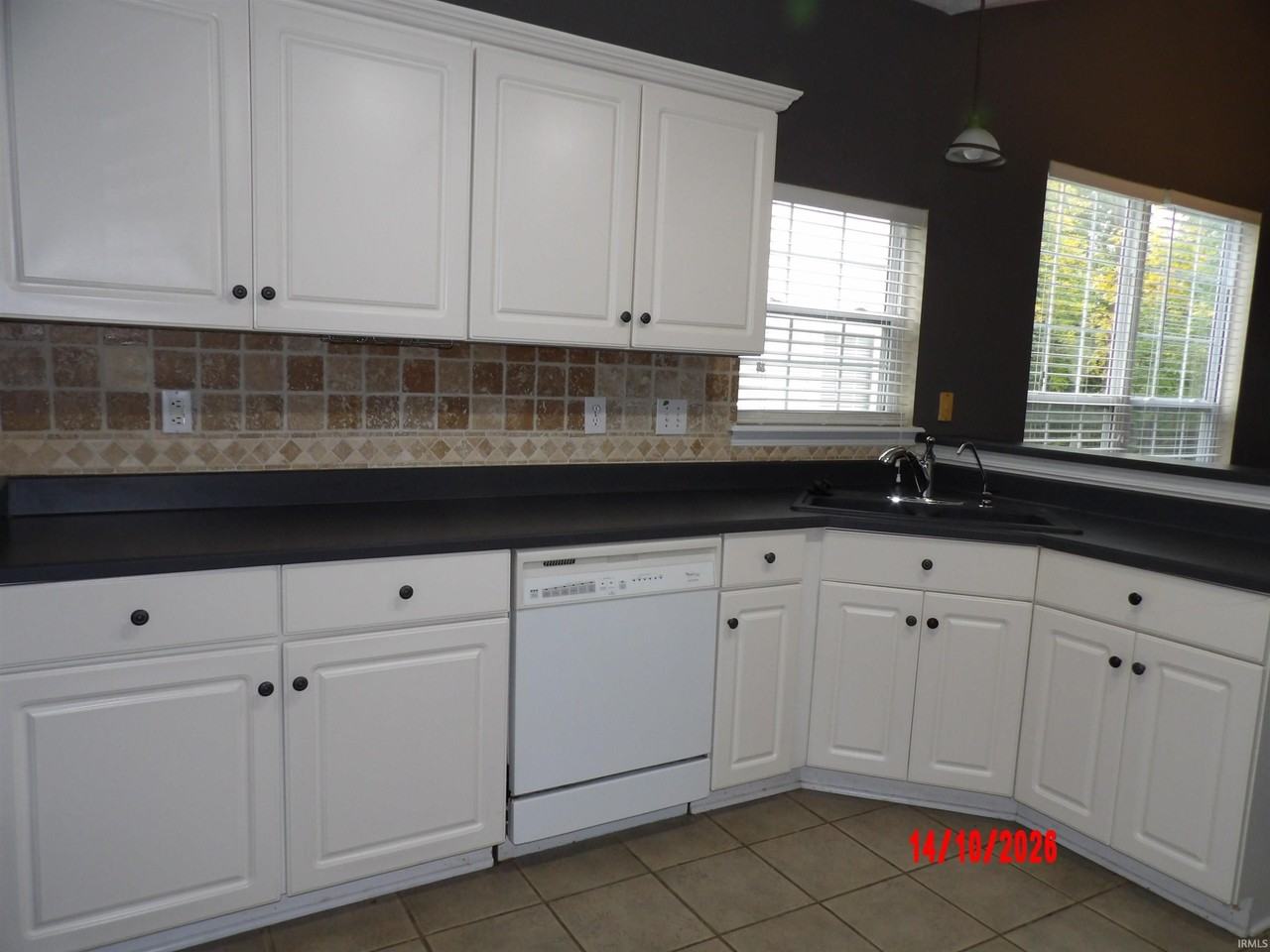593 Beaverbrook Dr - Photo 7 of 26