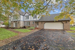 featured image of 70 Stonybrook Ln