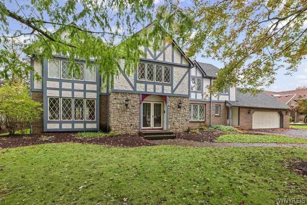 70 Stonybrook Ln - Photo 3 of 47