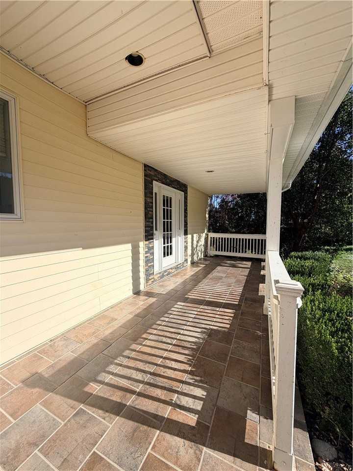 5 Valley View Dr - Photo 2 of 49
