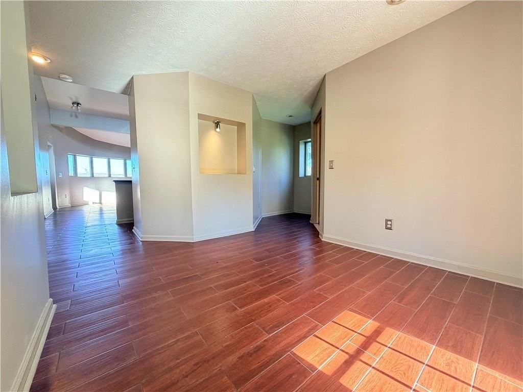 5 Valley View Dr - Photo 4 of 49