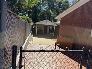 2516 52nd St - Photo 4 of 15