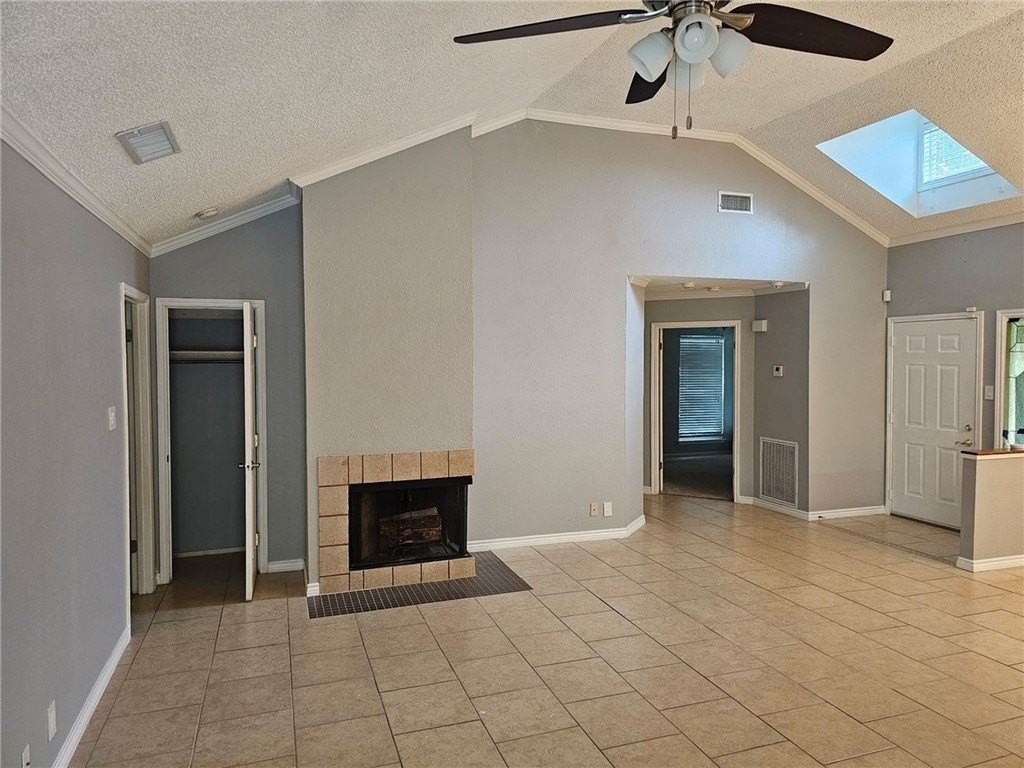 3125 Dunbarton Oak St - Photo 2 of 11