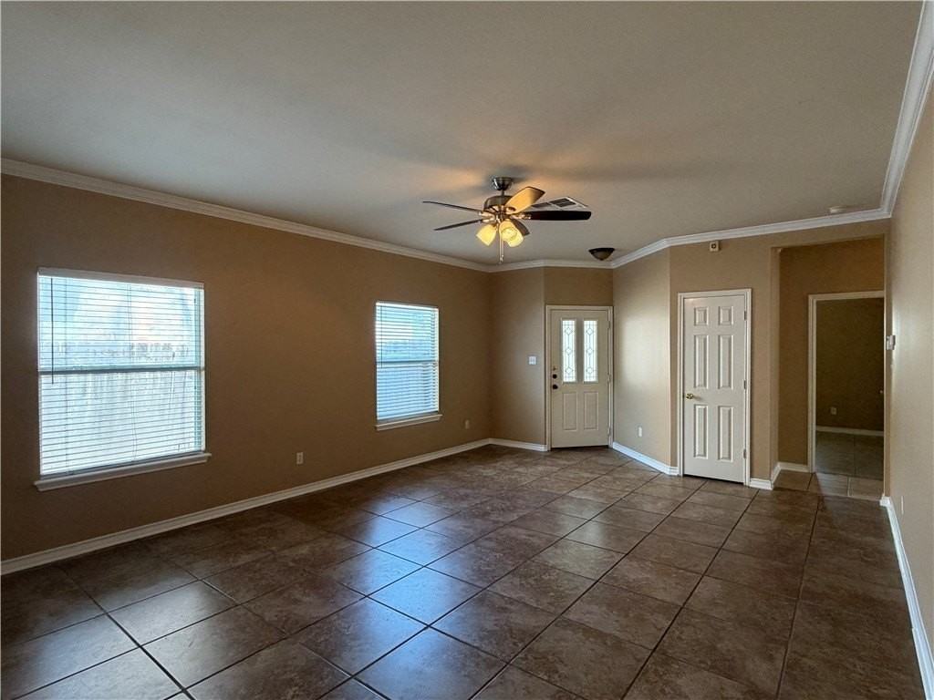 6605 Fenwick Dr - Photo 5 of 29