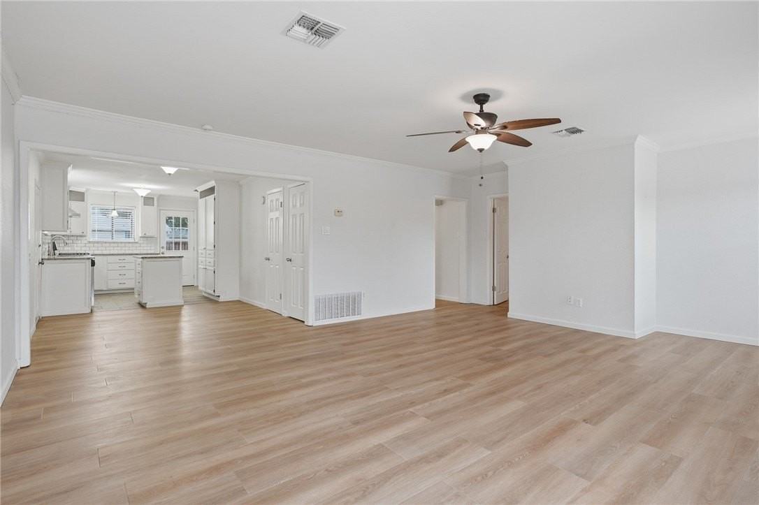 307 Paloma St - Photo 6 of 24