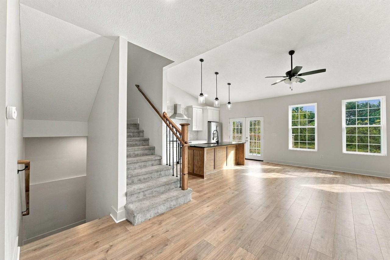 145 E Main St - Photo 7 of 19