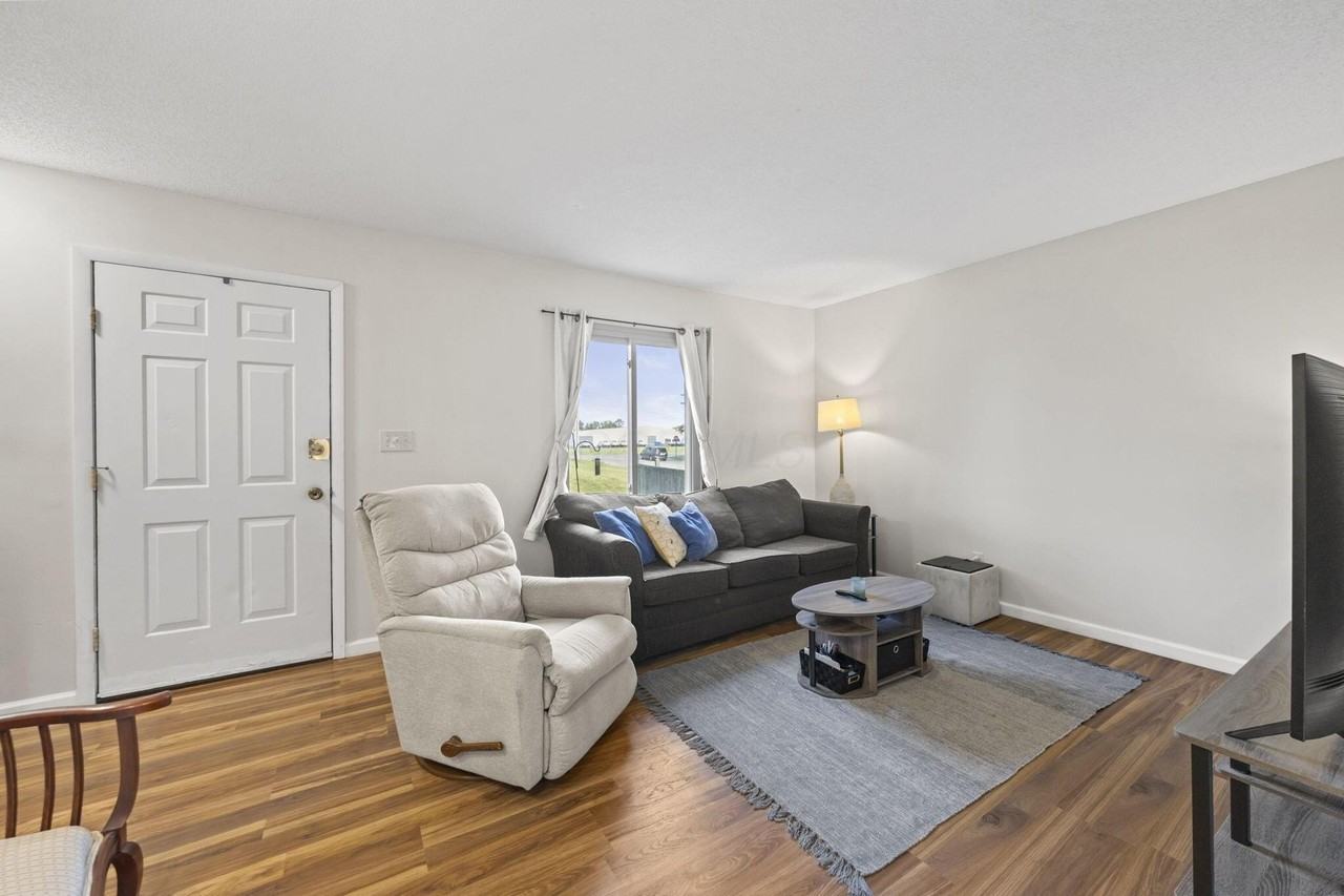 1440 Bairstow Ct - Photo 2 of 31