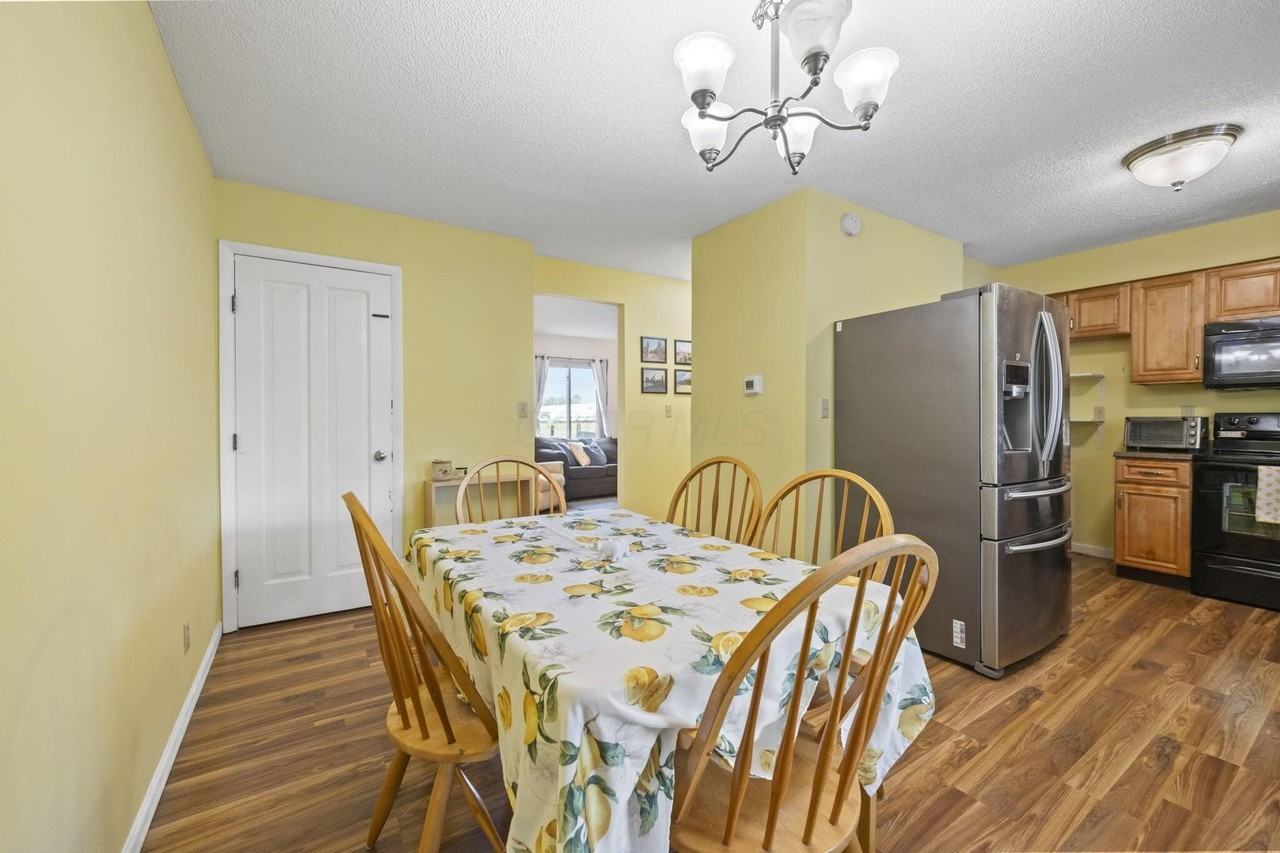 1440 Bairstow Ct - Photo 5 of 31