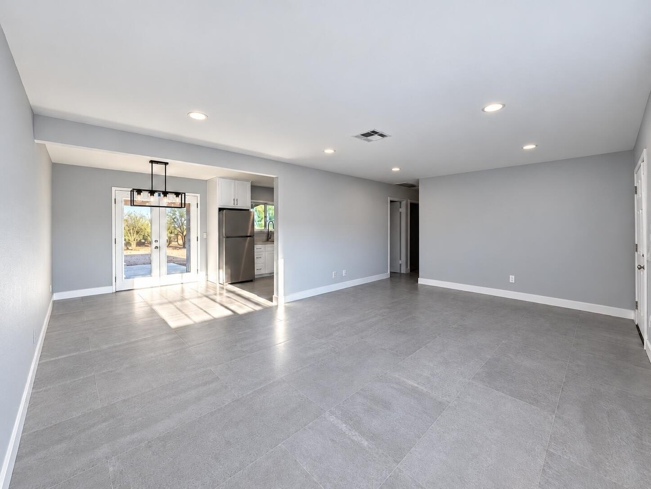 2682 Bell Pl - Photo 2 of 18